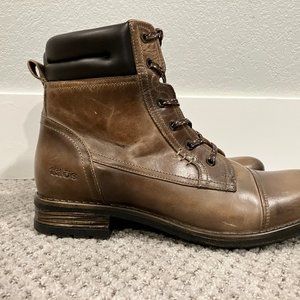 Taos Women's Capstone Chelsea Boot Tobacco Size 39